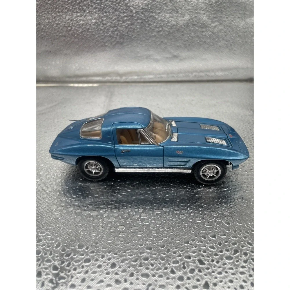 1963 Chevy Corvette Stingray - Blue- 1:32 - SS 5735- Diecast‎ Model